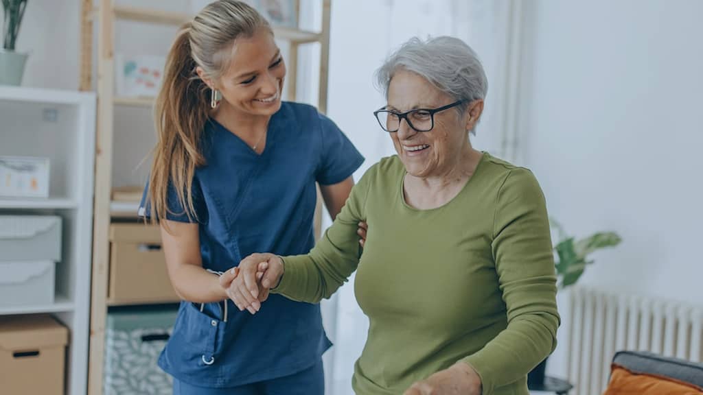 aide à domicile pour personne âgée