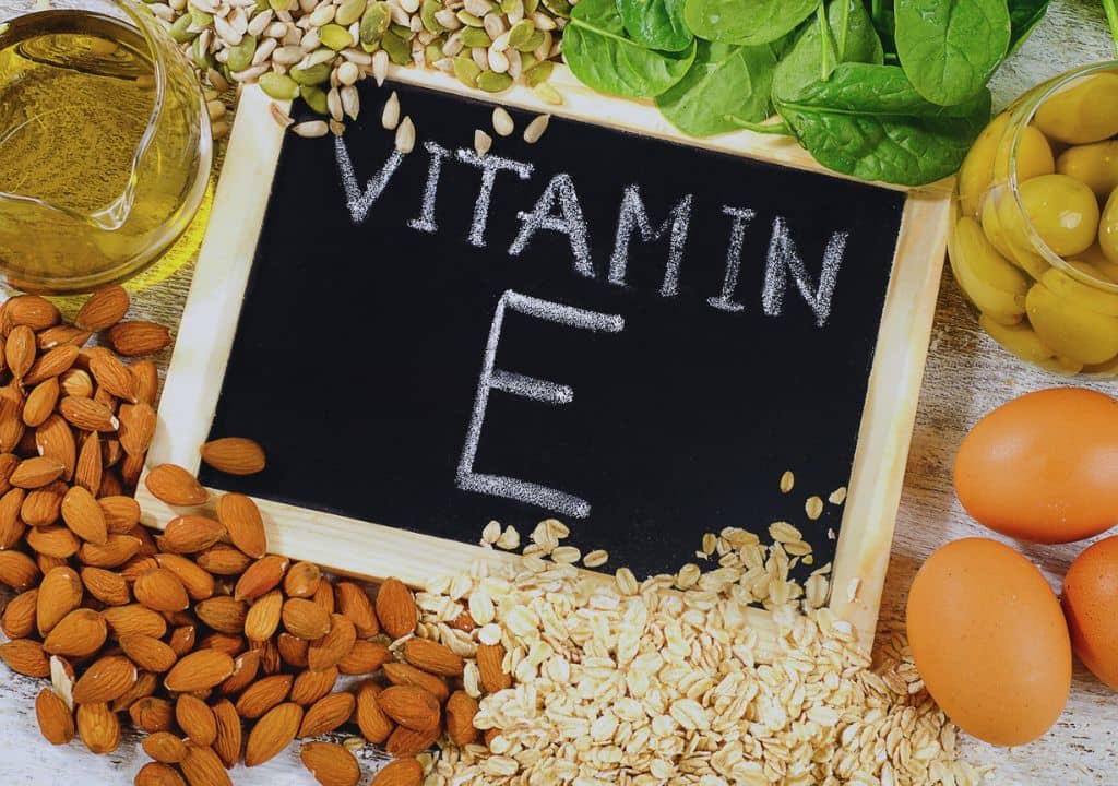 Quels sont les aliments riches en vitamines E comme les noix ?